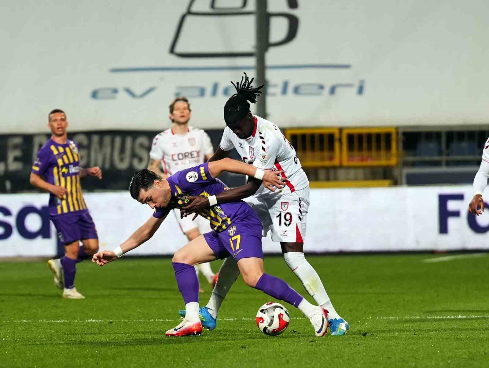 Trendyol Süper Lig: Eyüpspor: 1 - Samsunspor: 0 (İlk yarı)
