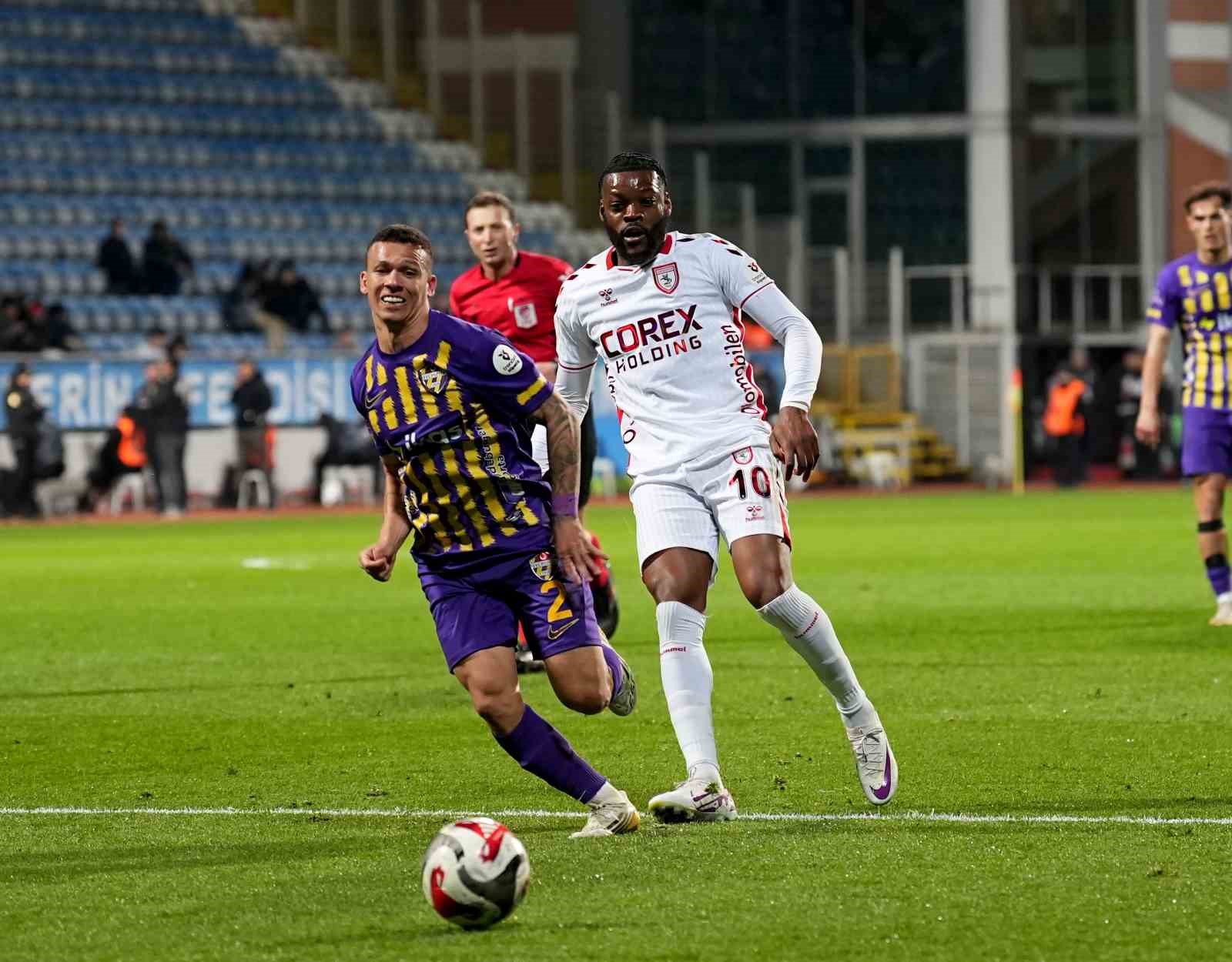 Trendyol Süper Lig: Eyüpspor: 1 - Samsunspor: 0 (İlk yarı)

