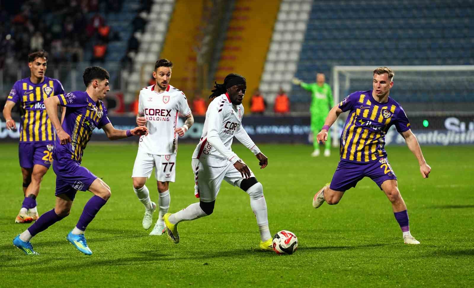 Trendyol Süper Lig: Eyüpspor: 1 - Samsunspor: 2 (Maç sonucu)
