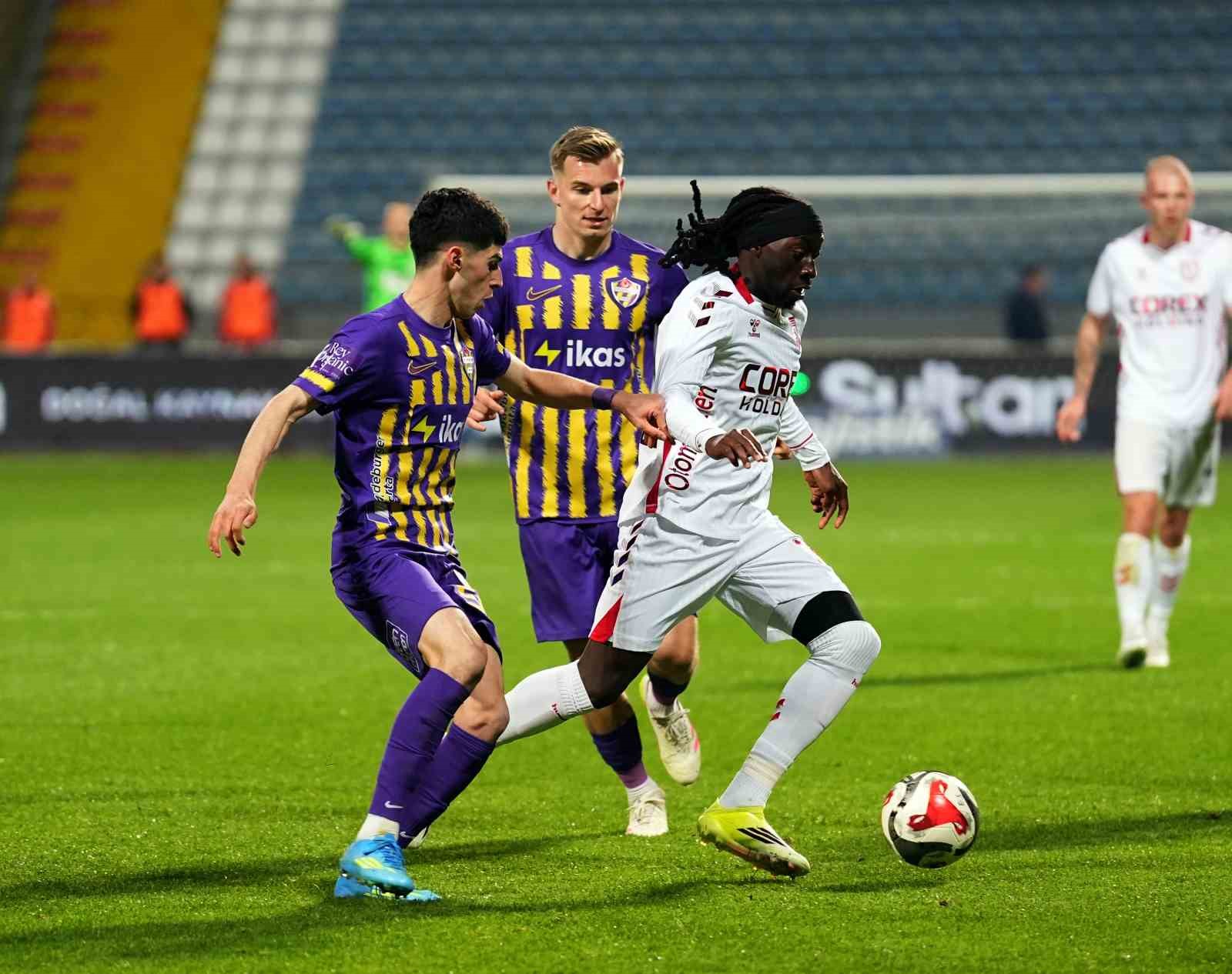 Trendyol Süper Lig: Eyüpspor: 1 - Samsunspor: 2 (Maç sonucu)
