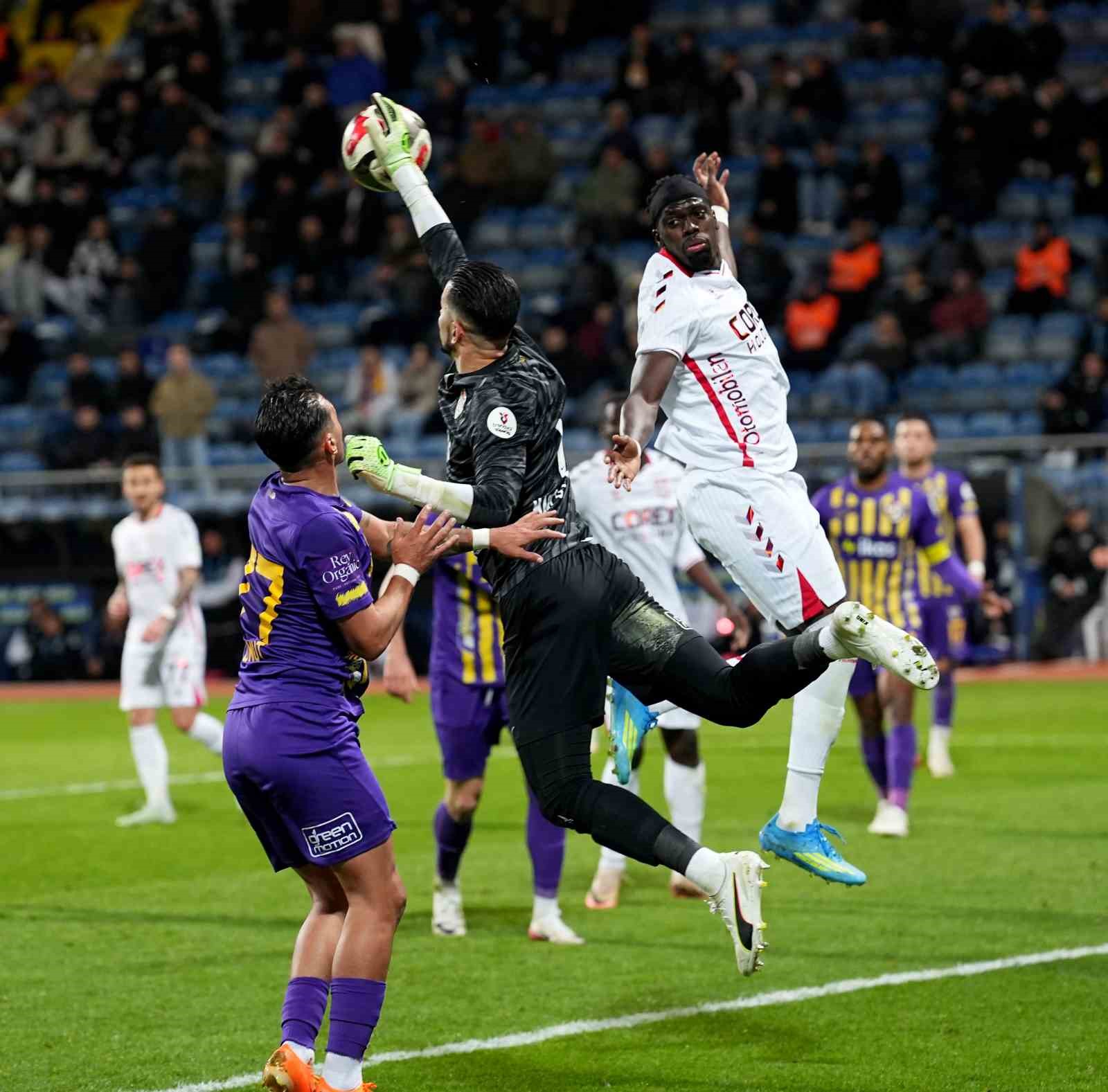 Trendyol Süper Lig: Eyüpspor: 1 - Samsunspor: 2 (Maç sonucu)
