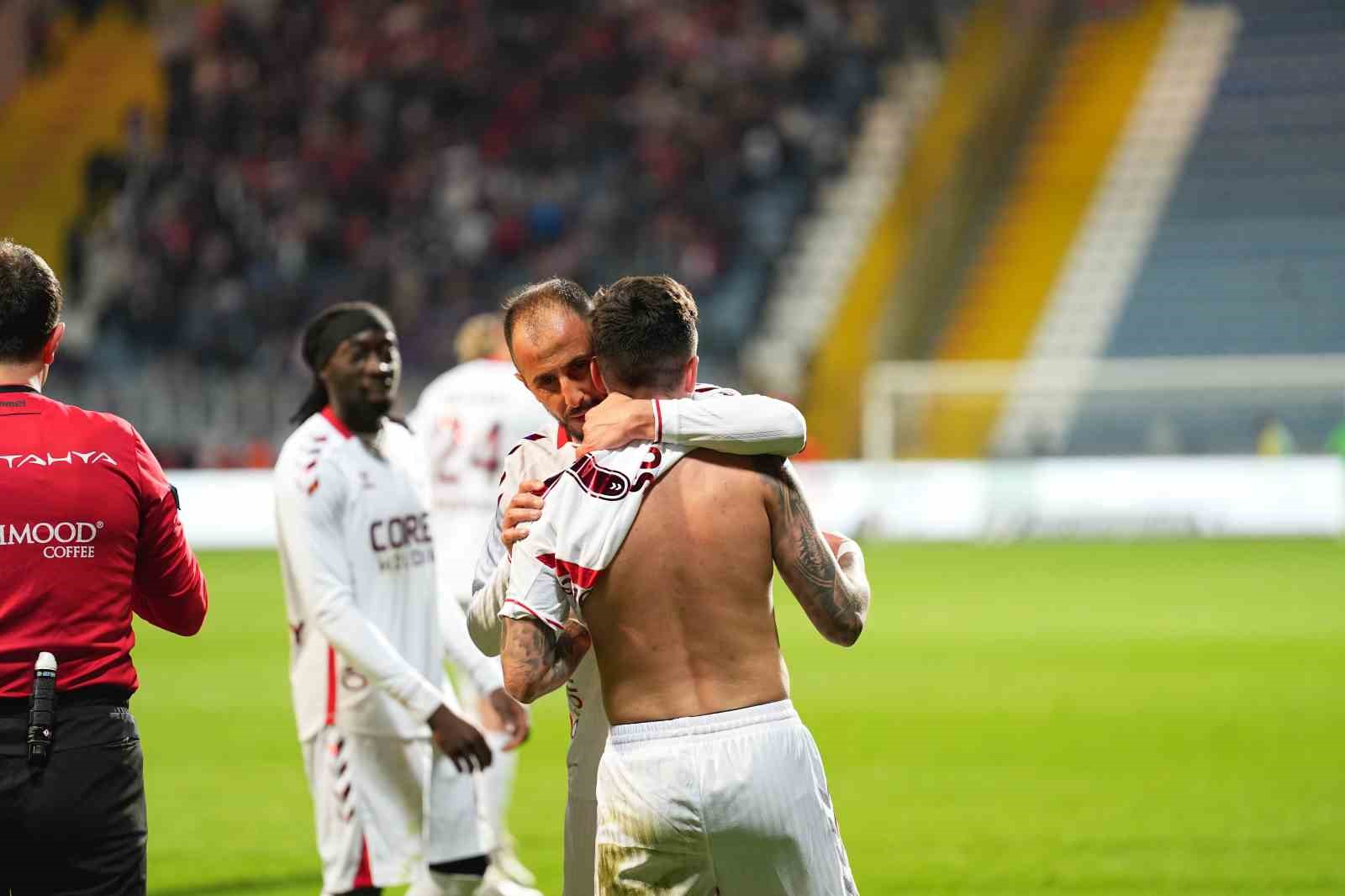 Trendyol Süper Lig: Eyüpspor: 1 - Samsunspor: 2 (Maç sonucu)
