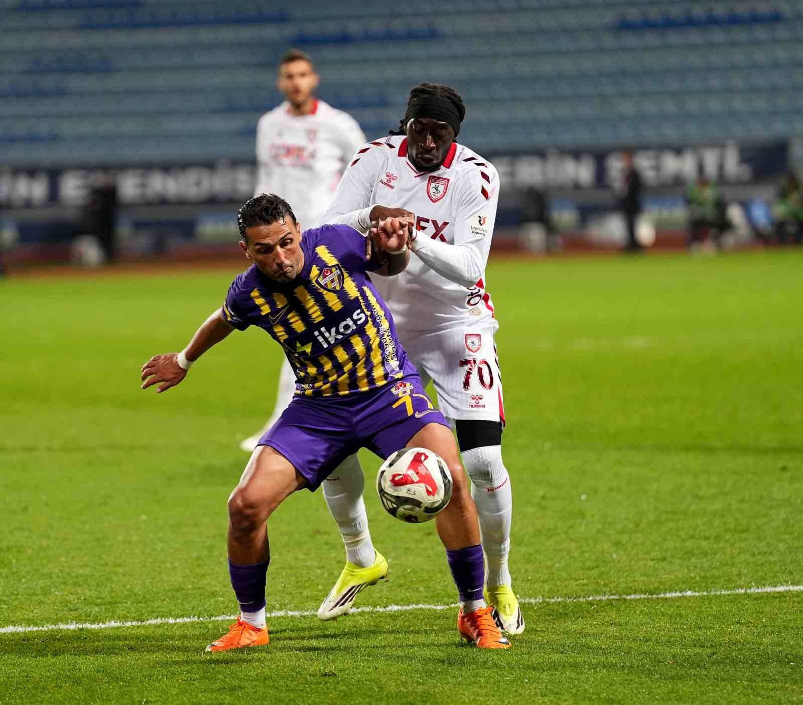 Trendyol Süper Lig: Eyüpspor: 1 - Samsunspor: 2 (Maç sonucu)
