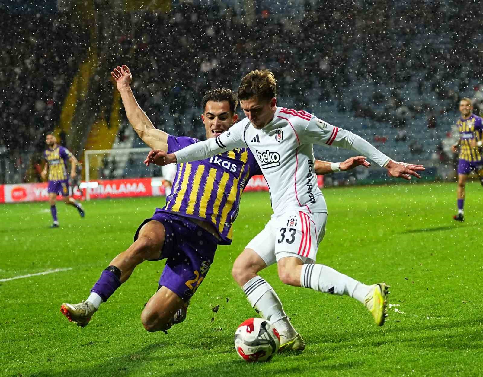 Trendyol Süper Lig: Eyüpspor: 2 - Beşiktaş: 2 (Maç sonucu)
Trendyol Süper Lig: Eyüpspor: 2 - Beşiktaş: 2 (Maç sonucu)