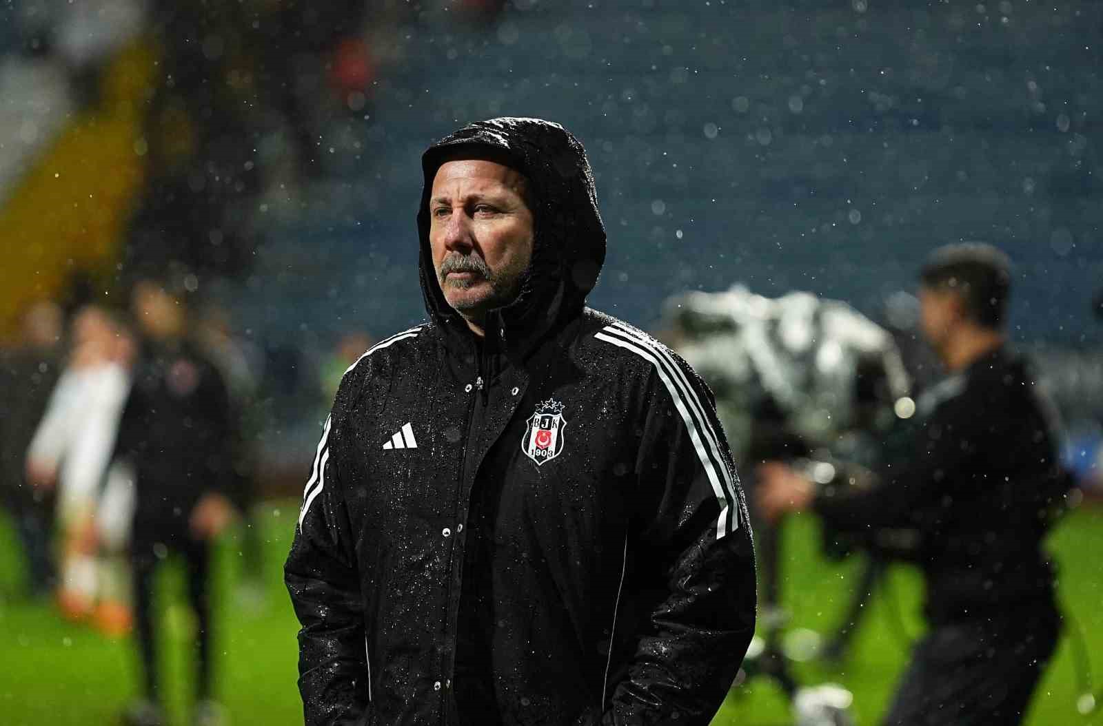 Trendyol Süper Lig: Eyüpspor: 2 - Beşiktaş: 2 (Maç sonucu)
Trendyol Süper Lig: Eyüpspor: 2 - Beşiktaş: 2 (Maç sonucu)