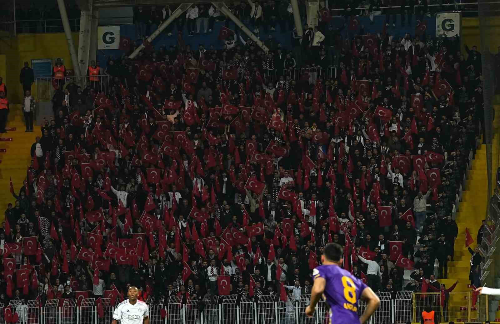 Trendyol Süper Lig: Eyüpspor: 2 - Beşiktaş: 2 (Maç sonucu)
Trendyol Süper Lig: Eyüpspor: 2 - Beşiktaş: 2 (Maç sonucu)