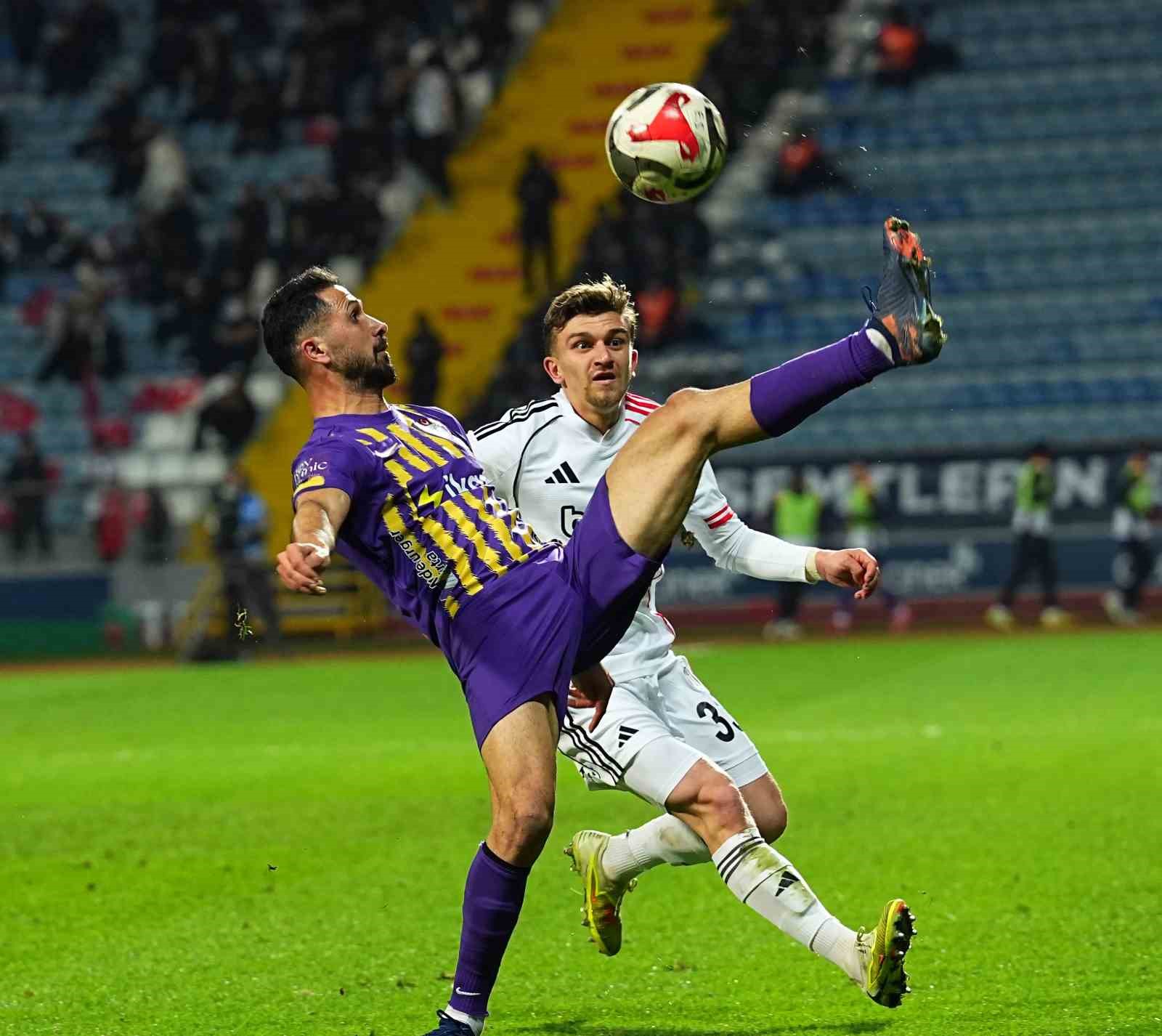 Trendyol Süper Lig: Eyüpspor: 2 - Beşiktaş: 2 (Maç sonucu)
Trendyol Süper Lig: Eyüpspor: 2 - Beşiktaş: 2 (Maç sonucu)