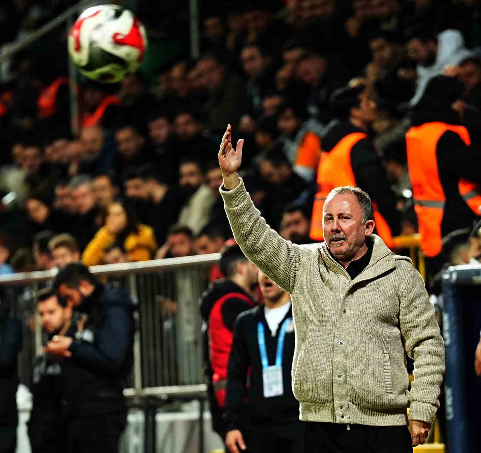Trendyol Süper Lig: Eyüpspor: 2 - Beşiktaş: 2 (Maç sonucu)
Trendyol Süper Lig: Eyüpspor: 2 - Beşiktaş: 2 (Maç sonucu)