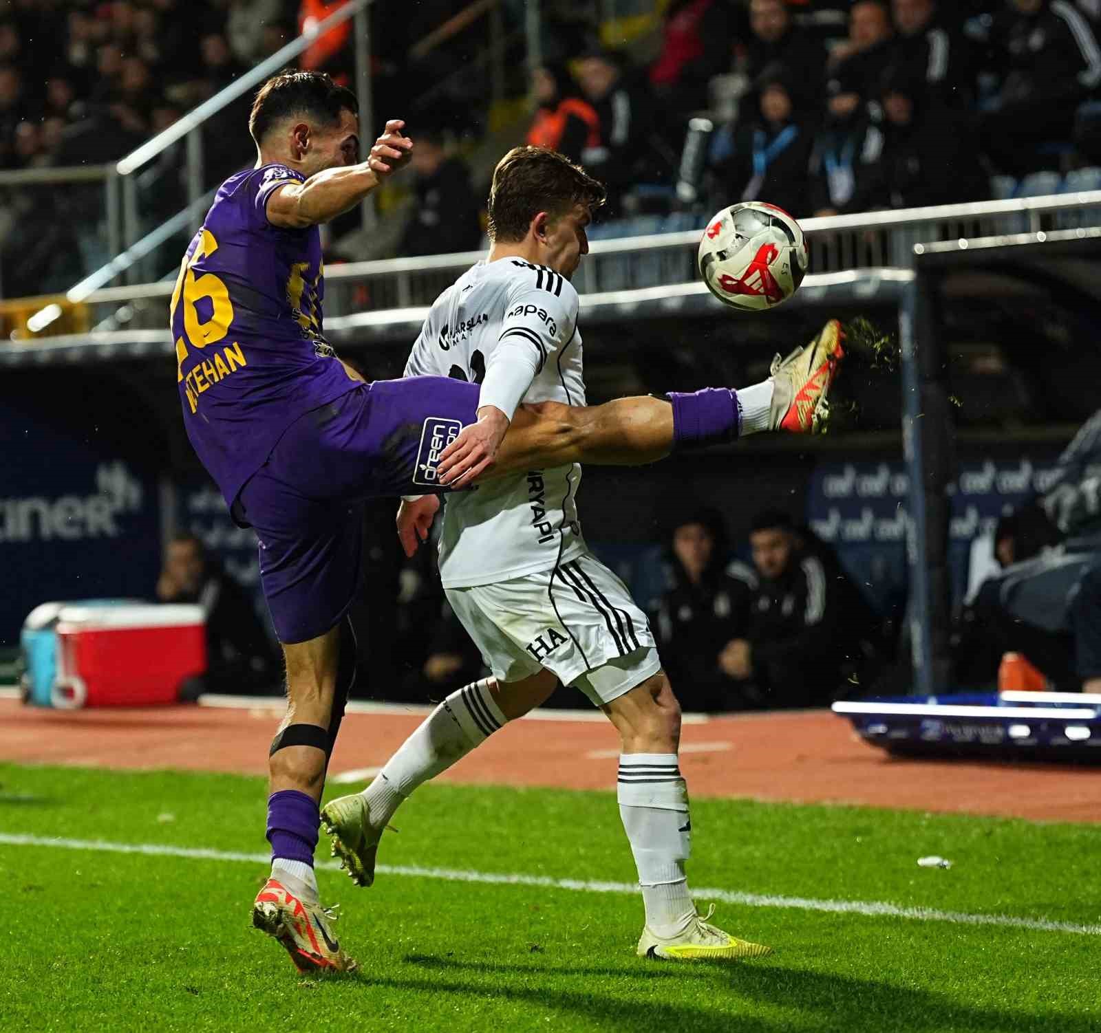 Trendyol Süper Lig: Eyüpspor: 2 - Beşiktaş: 2 (Maç sonucu)
Trendyol Süper Lig: Eyüpspor: 2 - Beşiktaş: 2 (Maç sonucu)