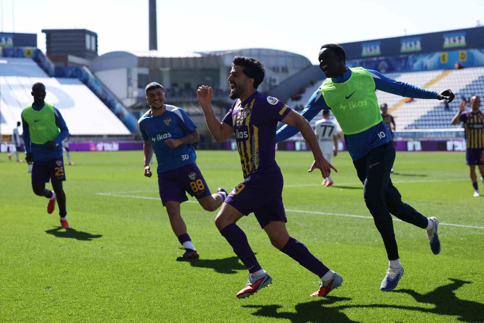 Trendyol Süper Lig: Eyüpspor: 3 - Gaziantep FK: 0 (Maç sonucu)

