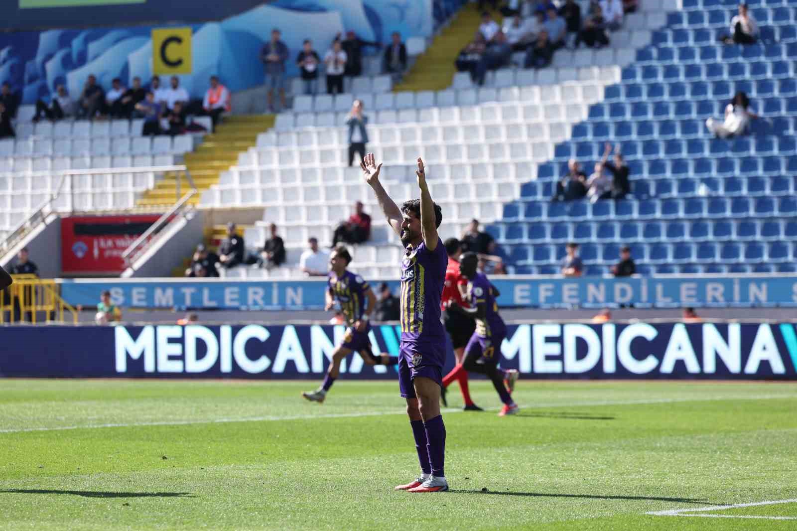 Trendyol Süper Lig: Eyüpspor: 3 - Gaziantep FK: 0 (Maç sonucu)

