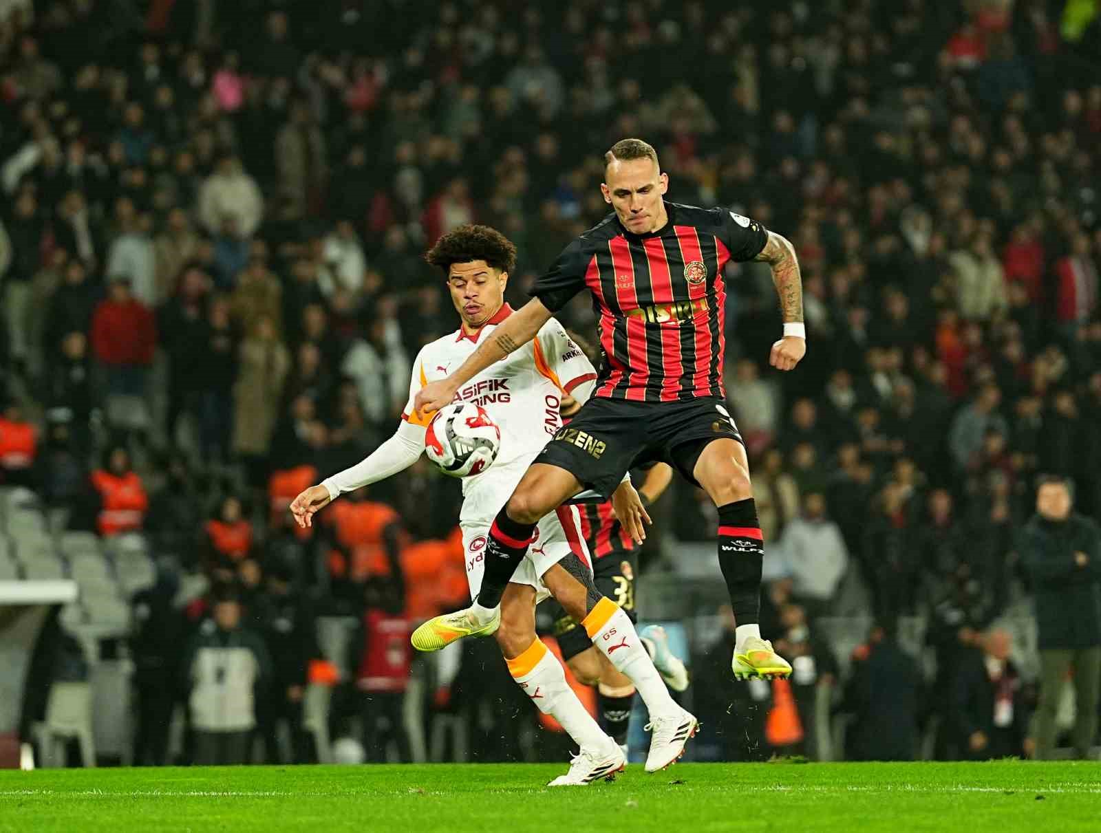 Trendyol Süper Lig: Fatih Karagümrük: 0 - Galatasaray: 1 (Maç devam ediyor)
