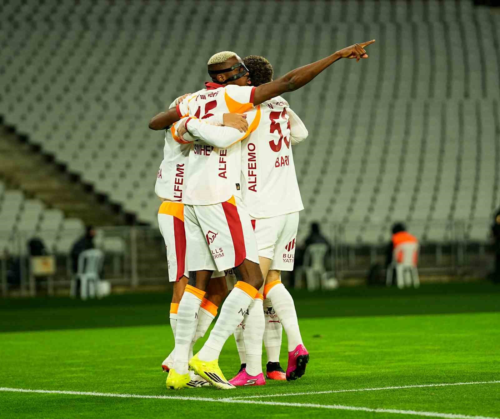 Trendyol Süper Lig: Fatih Karagümrük: 0 - Galatasaray: 1 (Maç devam ediyor)

