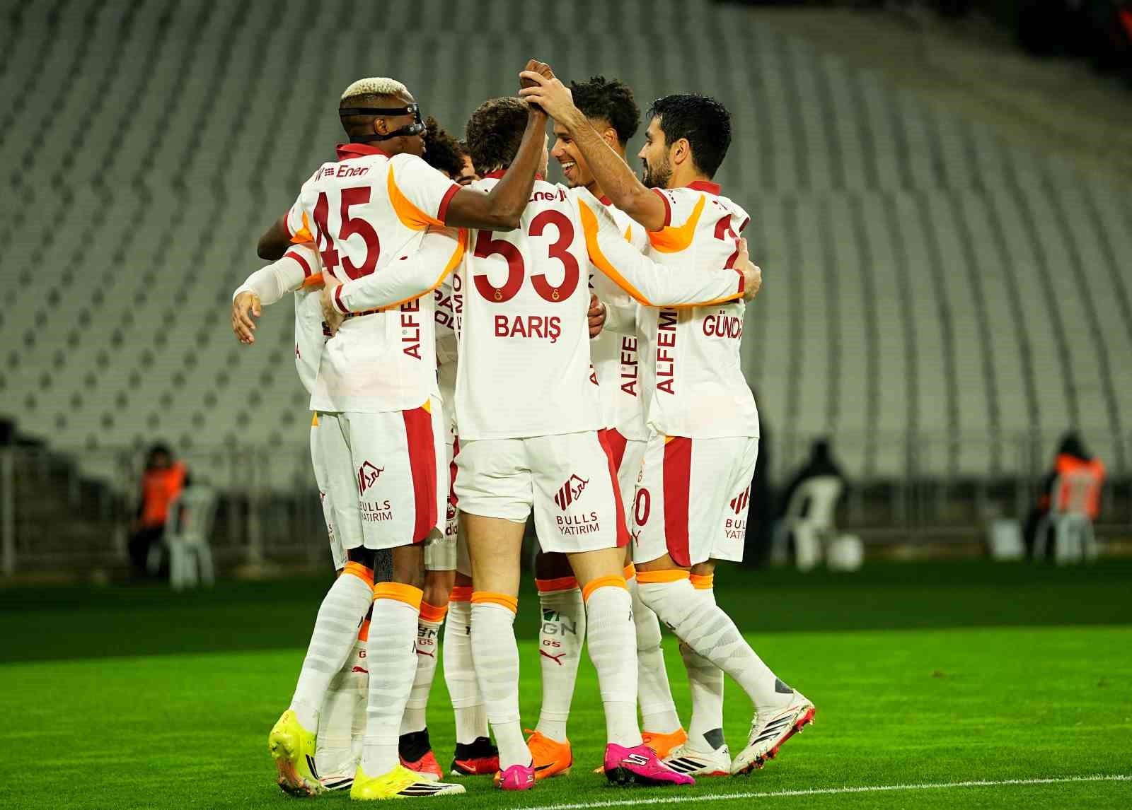Trendyol Süper Lig: Fatih Karagümrük: 0 - Galatasaray: 1 (Maç devam ediyor)
