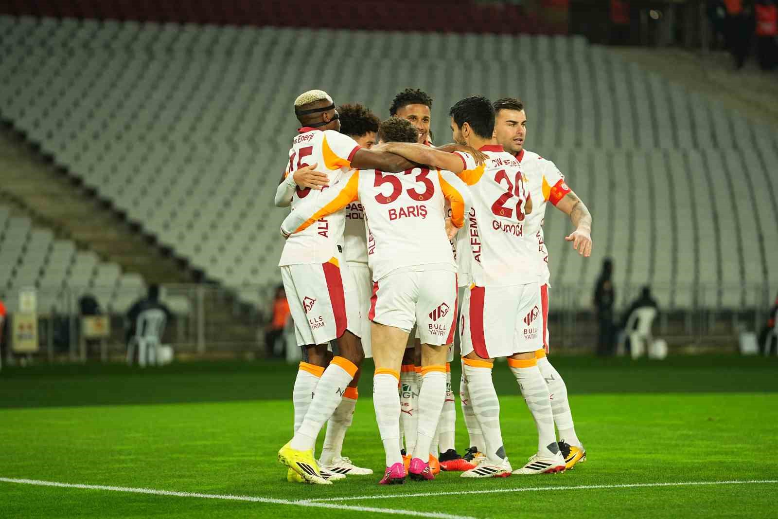 Trendyol Süper Lig: Fatih Karagümrük: 0 - Galatasaray: 1 (Maç devam ediyor)
