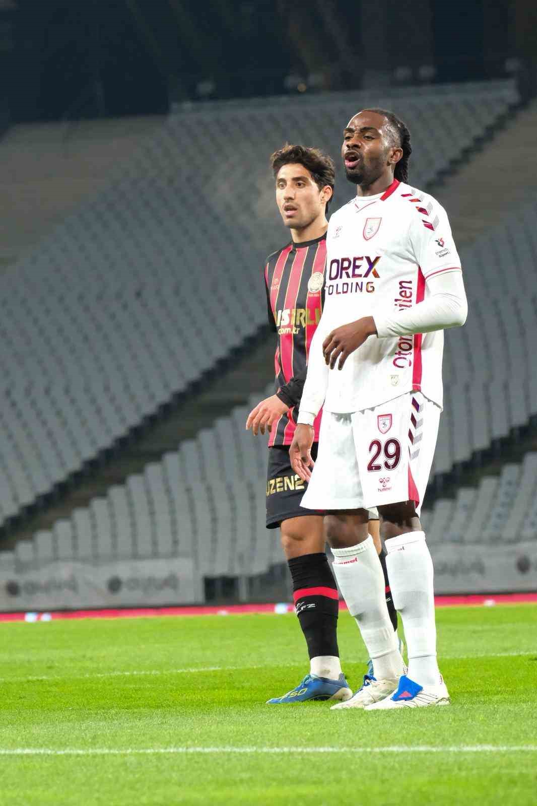 Trendyol Süper Lig: Fatih Karagümrük: 0 - Samsunspor: 0 (İlk yarı)
Trendyol Süper Lig: Fatih Karagümrük: 0 - Samsunspor: 0 (İlk yarı)