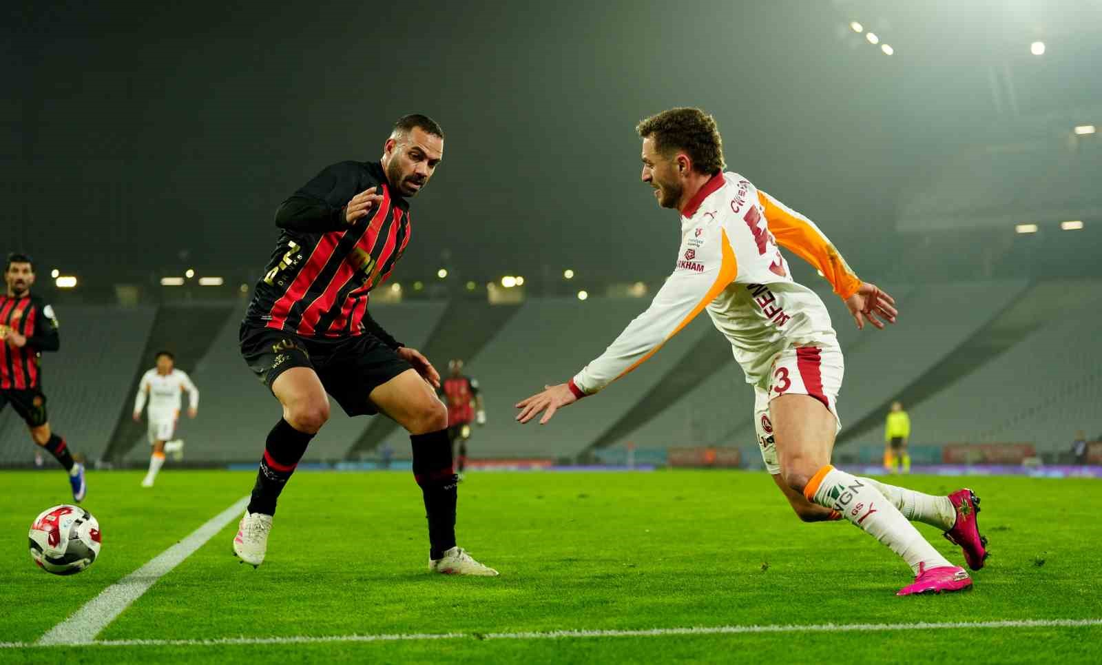 Trendyol Süper Lig: Fatih Karagümrük: 1 - Galatasaray: 1 (İlk yarı)
Trendyol Süper Lig: Fatih Karagümrük: 1 - Galatasaray: 1 (İlk yarı)