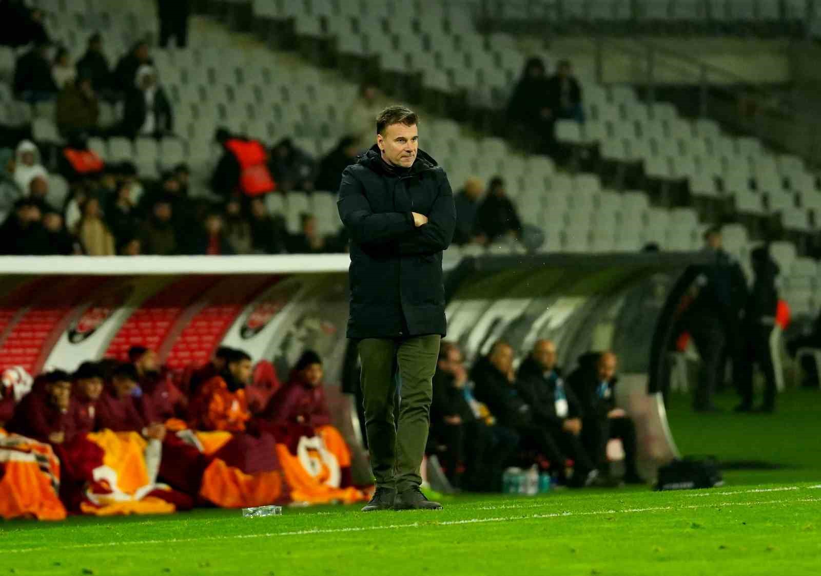 Trendyol Süper Lig: Fatih Karagümrük: 1 - Galatasaray: 1 (İlk yarı)
Trendyol Süper Lig: Fatih Karagümrük: 1 - Galatasaray: 1 (İlk yarı)