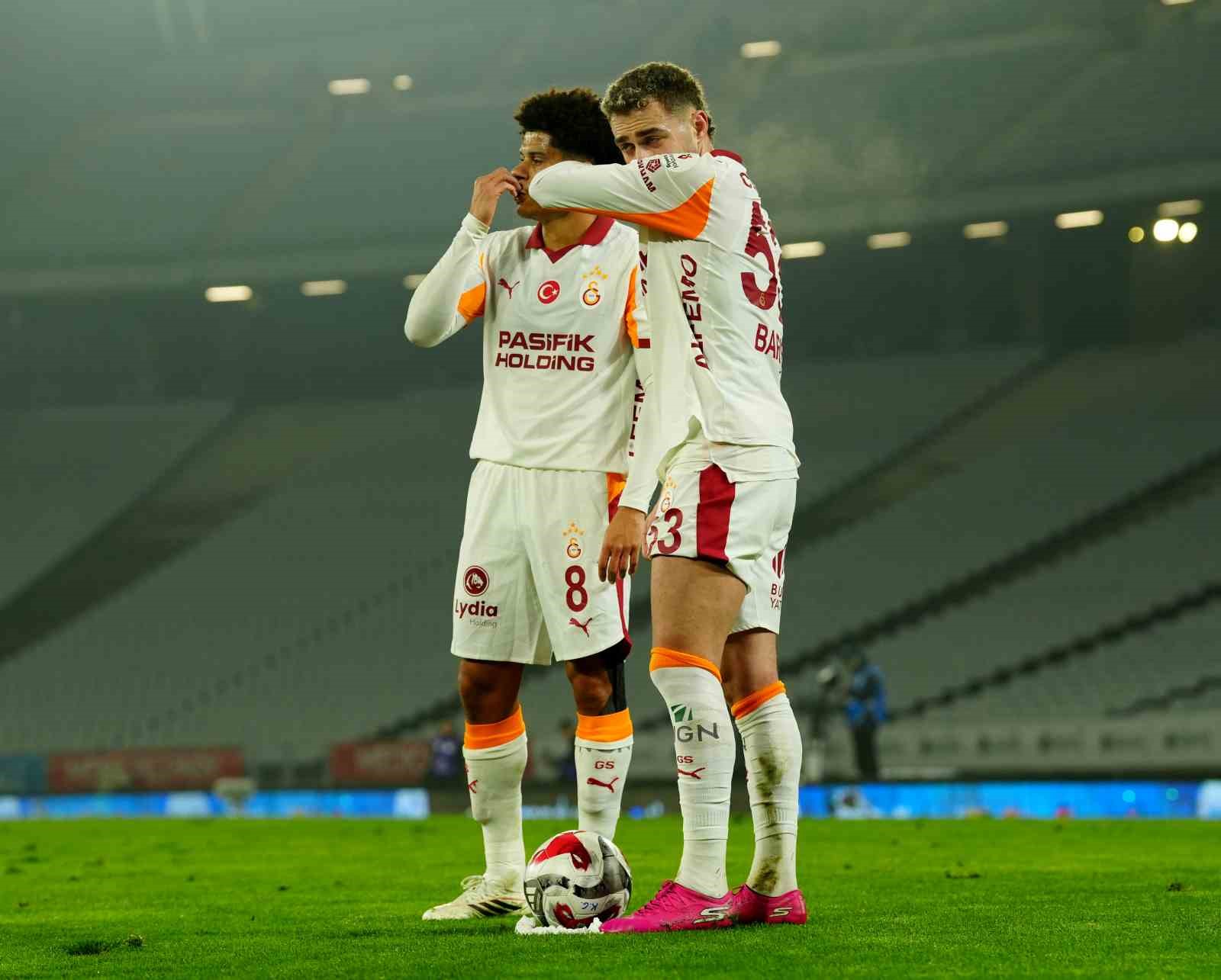 Trendyol Süper Lig: Fatih Karagümrük: 1 - Galatasaray: 1 (İlk yarı)
Trendyol Süper Lig: Fatih Karagümrük: 1 - Galatasaray: 1 (İlk yarı)