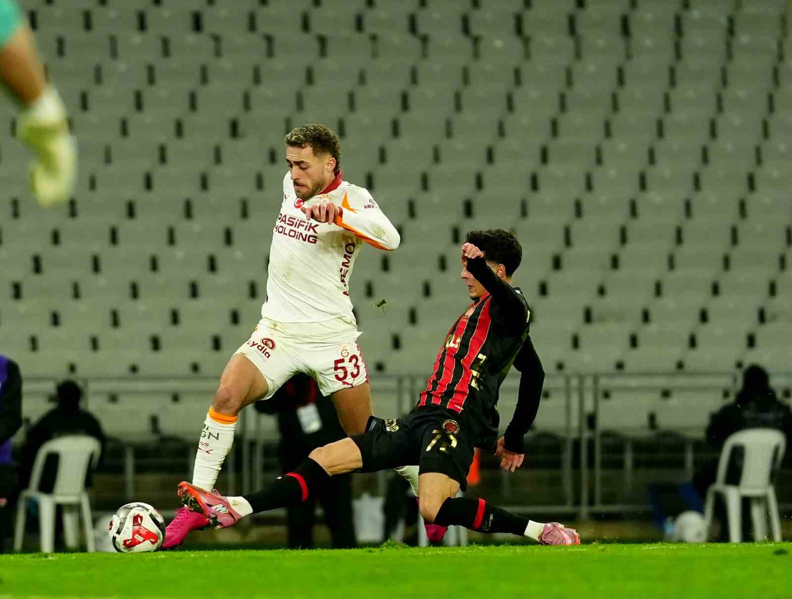 Trendyol Süper Lig: Fatih Karagümrük: 1 - Galatasaray: 1 (İlk yarı)
Trendyol Süper Lig: Fatih Karagümrük: 1 - Galatasaray: 1 (İlk yarı)