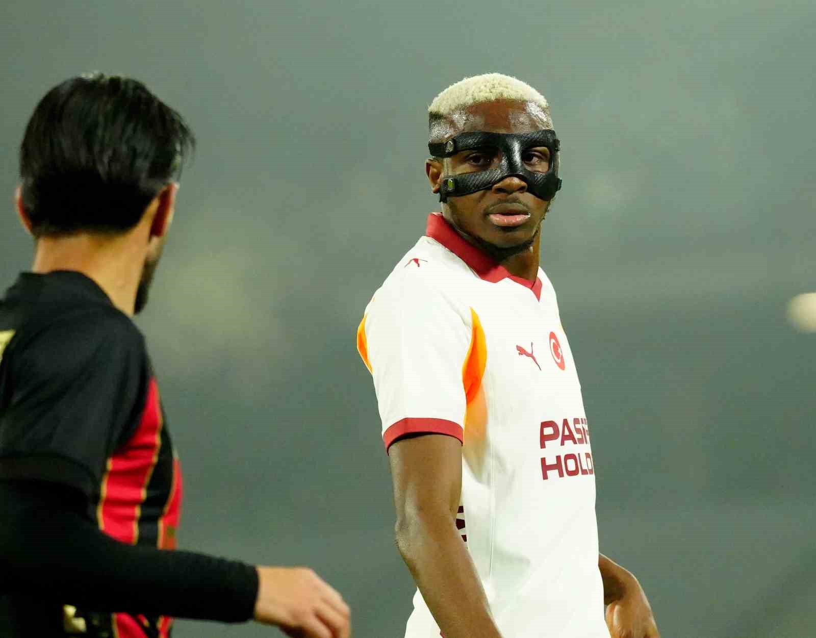 Trendyol Süper Lig: Fatih Karagümrük: 1 - Galatasaray: 1 (İlk yarı)
Trendyol Süper Lig: Fatih Karagümrük: 1 - Galatasaray: 1 (İlk yarı)
