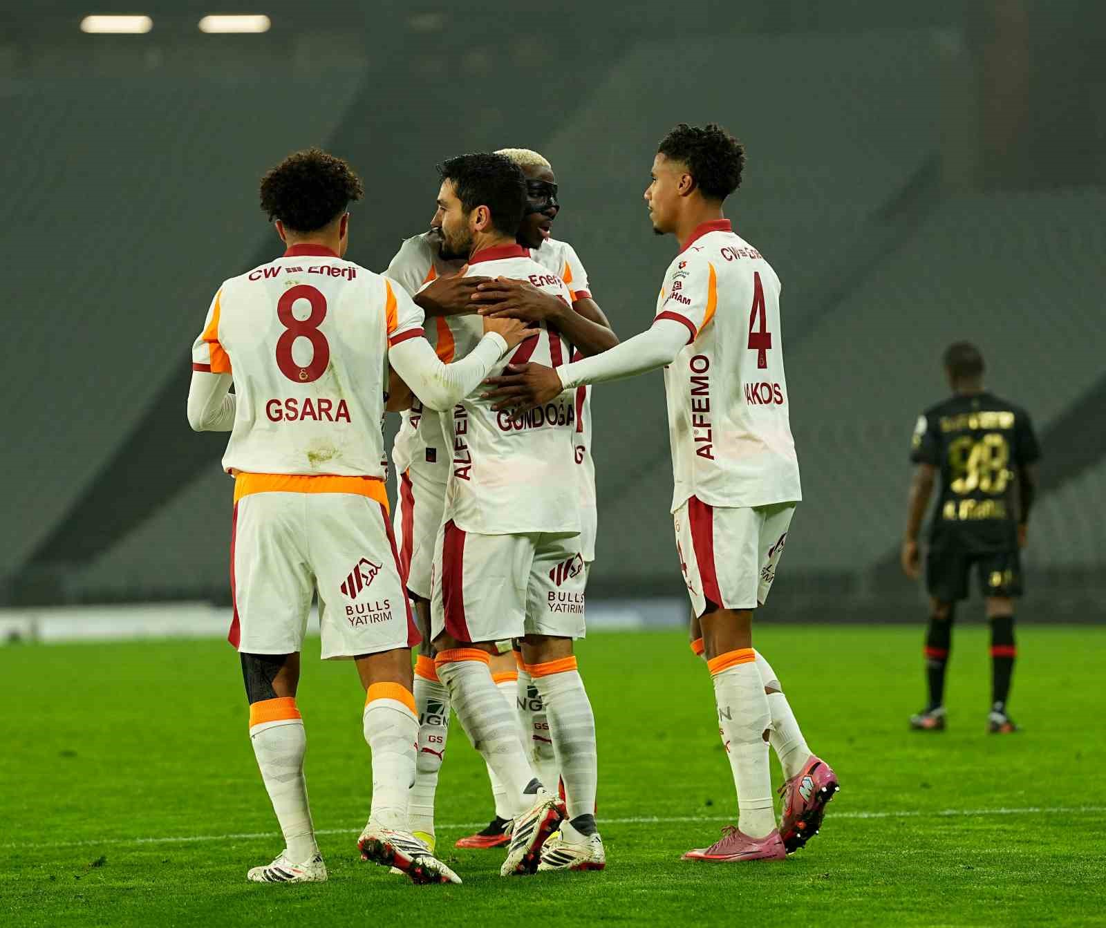 Trendyol Süper Lig: Fatih Karagümrük: 1 - Galatasaray: 3 (Maç sonucu)
Trendyol Süper Lig: Fatih Karagümrük: 1 - Galatasaray: 3 (Maç sonucu)