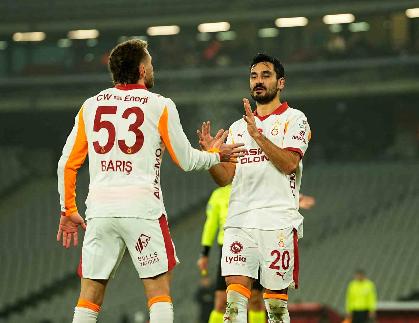 Trendyol Süper Lig: Fatih Karagümrük: 1 - Galatasaray: 3 (Maç sonucu)
Trendyol Süper Lig: Fatih Karagümrük: 1 - Galatasaray: 3 (Maç sonucu)