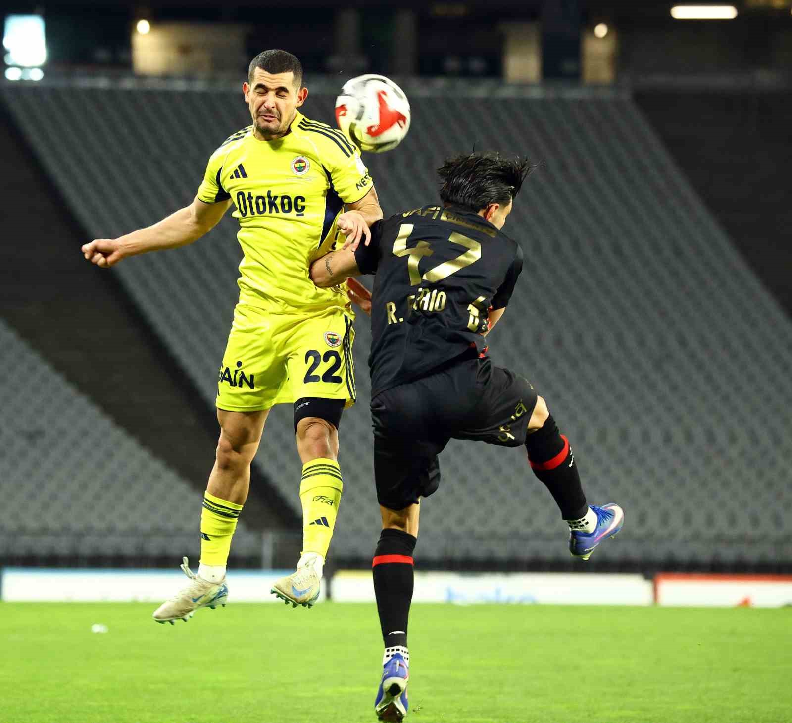 Trendyol Süper Lig: Fatih Karagümrük: 2 - Fenerbahçe: 0 (Maç sonucu)
