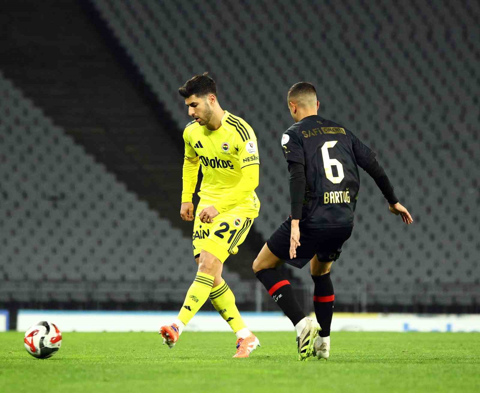Trendyol Süper Lig: Fatih Karagümrük: 2 - Fenerbahçe: 0 (Maç sonucu)

