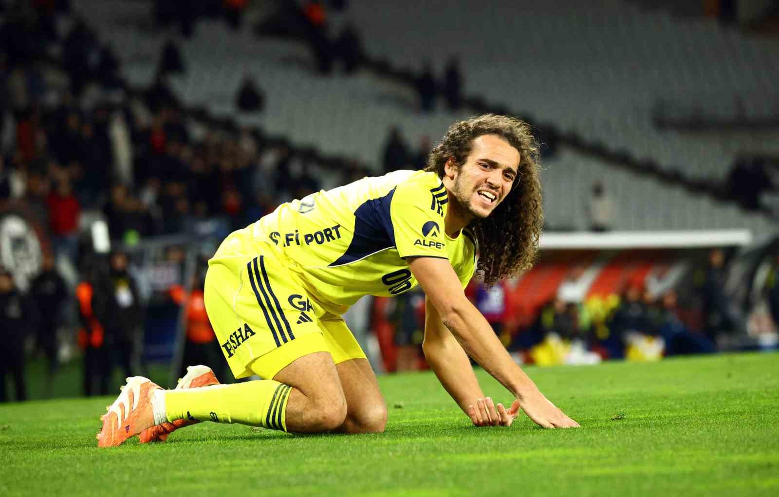 Trendyol Süper Lig: Fatih Karagümrük: 2 - Fenerbahçe: 0 (Maç sonucu)
