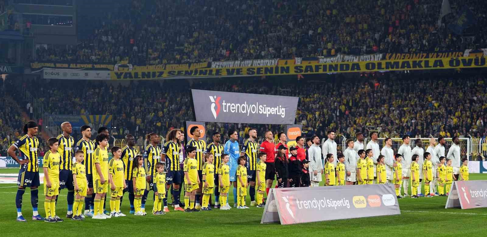 Trendyol Süper Lig: Fenerbahçe: 0 - Beşiktaş: 0 (Maç devam ediyor)
