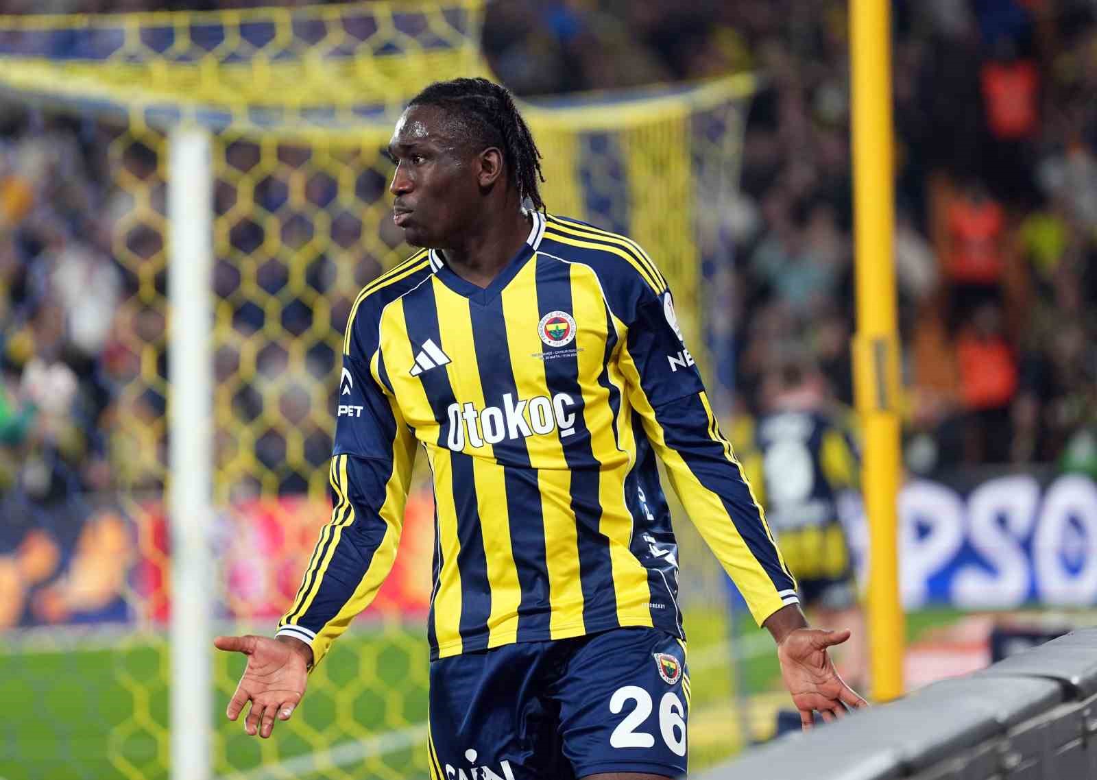 Trendyol Süper Lig: Fenerbahçe: 0 - Çaykur Rizespor: 0 (İlk yarı)
