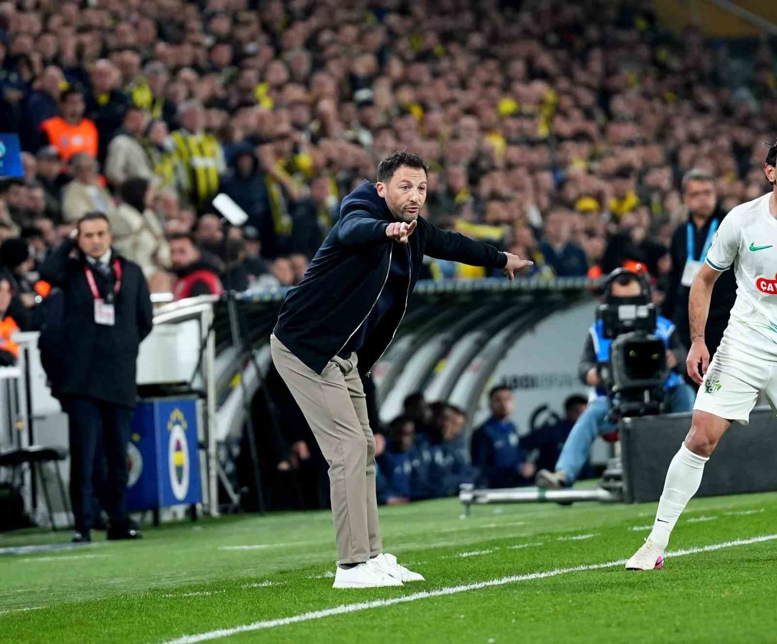 Trendyol Süper Lig: Fenerbahçe: 0 - Çaykur Rizespor: 0 (İlk yarı)
