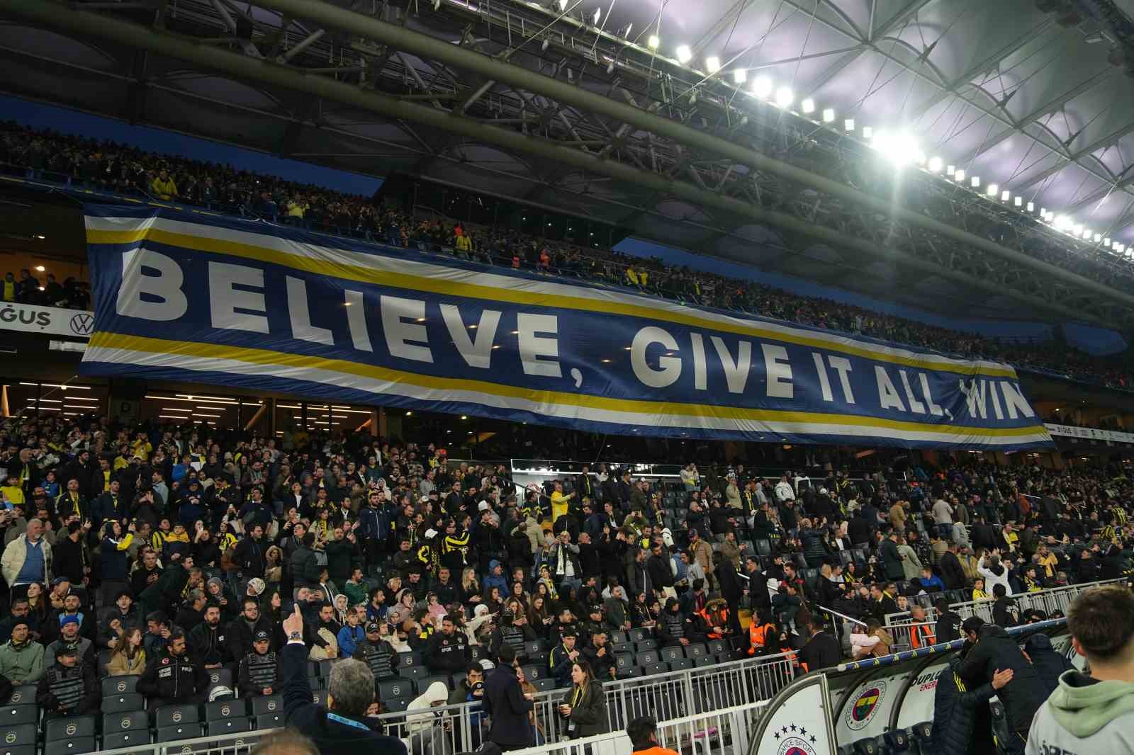 Trendyol Süper Lig: Fenerbahçe: 0 - Çaykur Rizespor: 0 (Maç devam ediyor)
