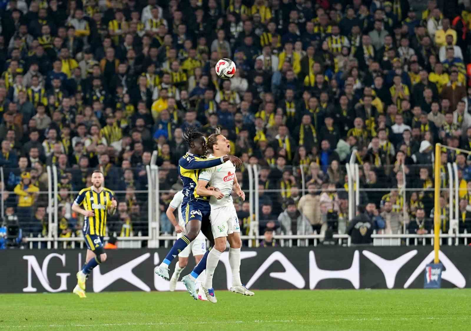 Trendyol Süper Lig: Fenerbahçe: 0 - Çaykur Rizespor: 0 (Maç devam ediyor)
