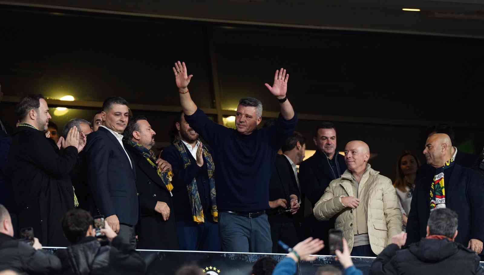 Trendyol Süper Lig: Fenerbahçe: 0 - Göztepe: 0 (Maç devam ediyor)
