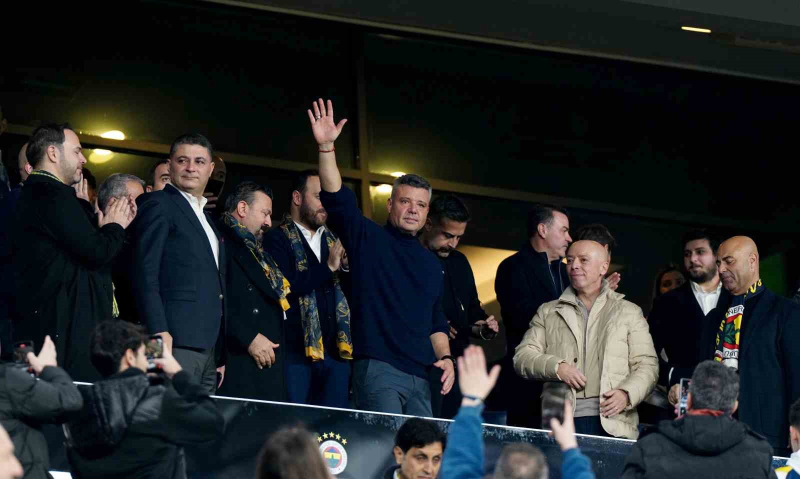 Trendyol Süper Lig: Fenerbahçe: 0 - Göztepe: 0 (Maç devam ediyor)
