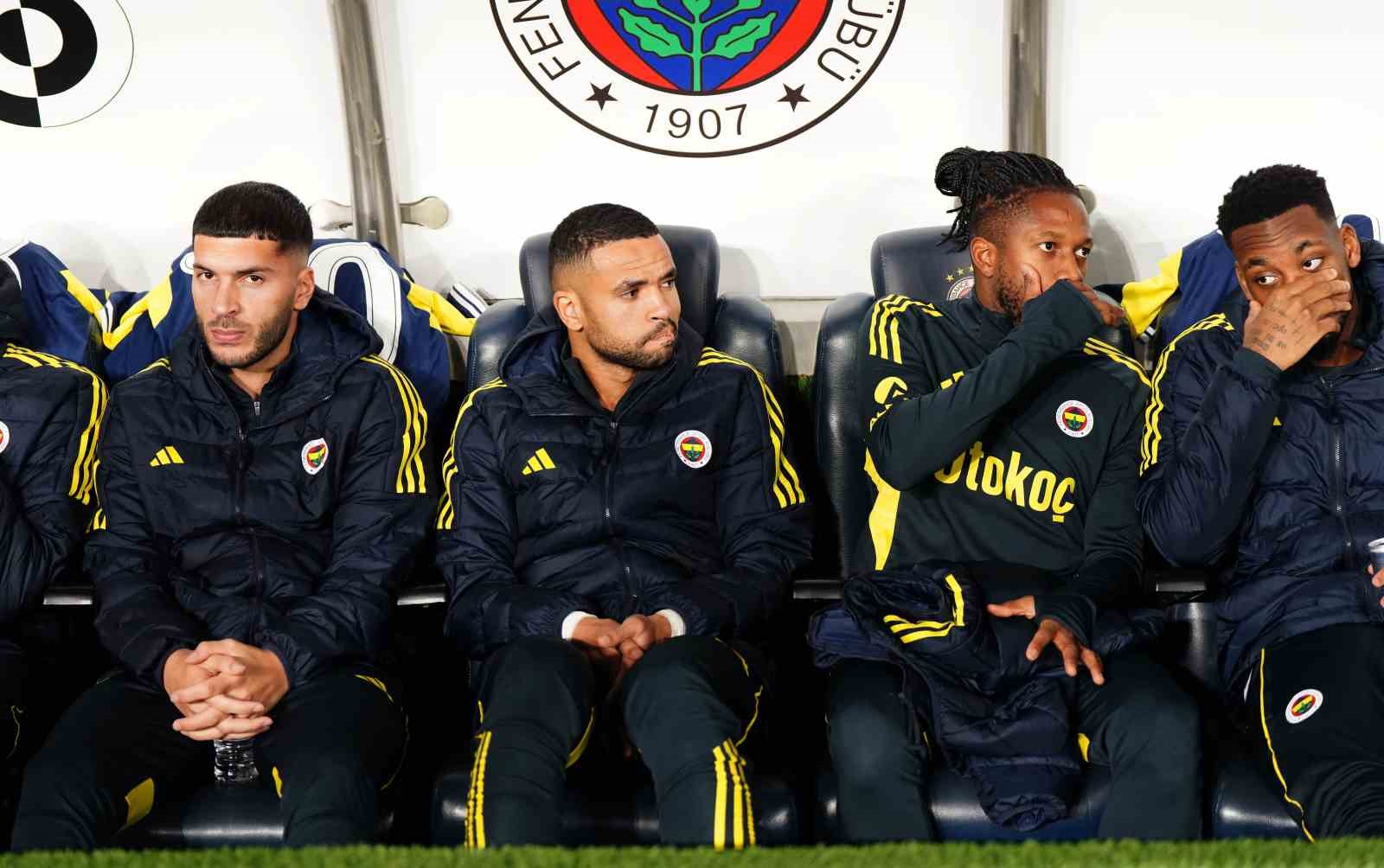 Trendyol Süper Lig: Fenerbahçe: 0 - Göztepe: 0 (Maç devam ediyor)
