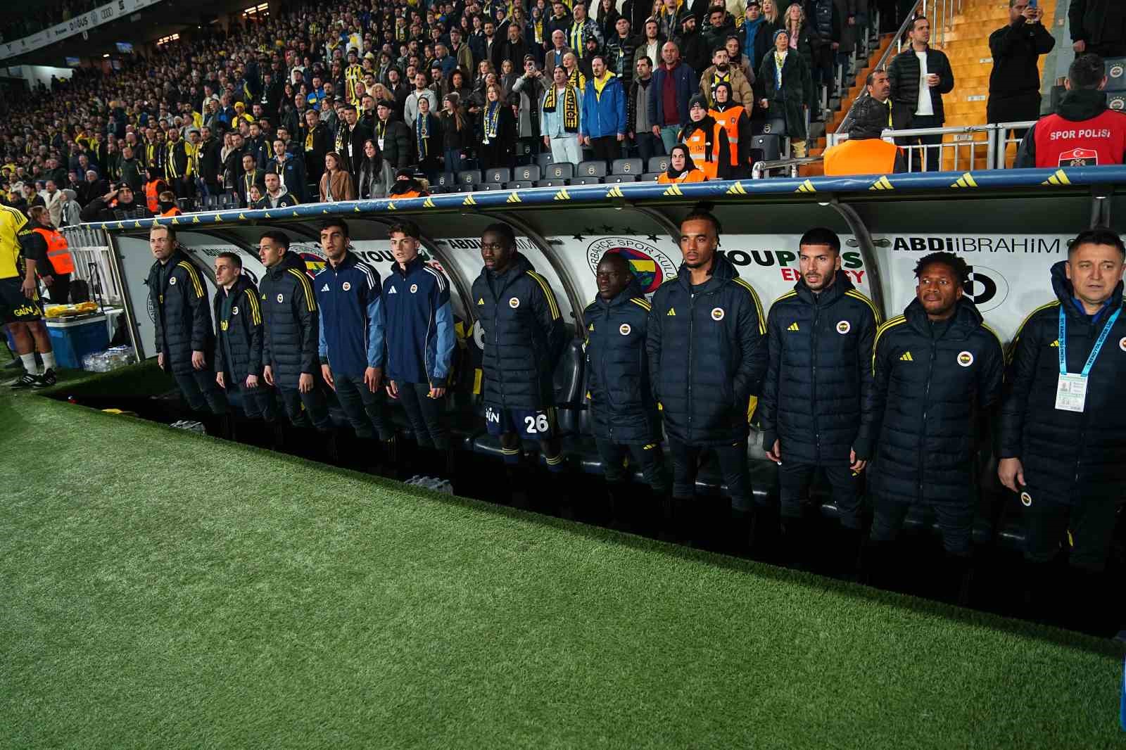 Trendyol Süper Lig: Fenerbahçe: 0 - Kasımpaşa: 0 (Maç devam ediyor)
