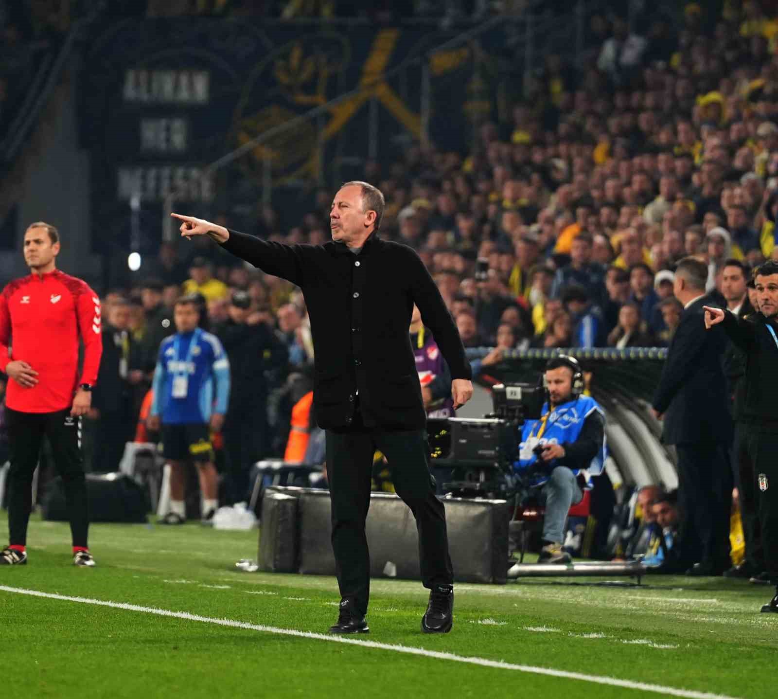 Trendyol Süper Lig: Fenerbahçe: 1 - Beşiktaş: 0 (Maç sonucu)
