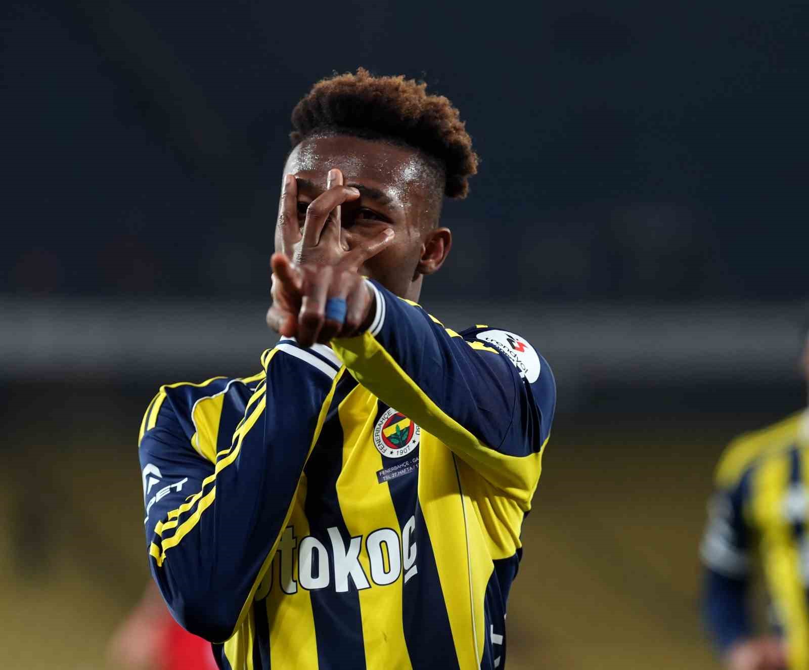 Trendyol Süper Lig: Fenerbahçe: 1 - Gaziantep FK: 0 (İlk yarı)
