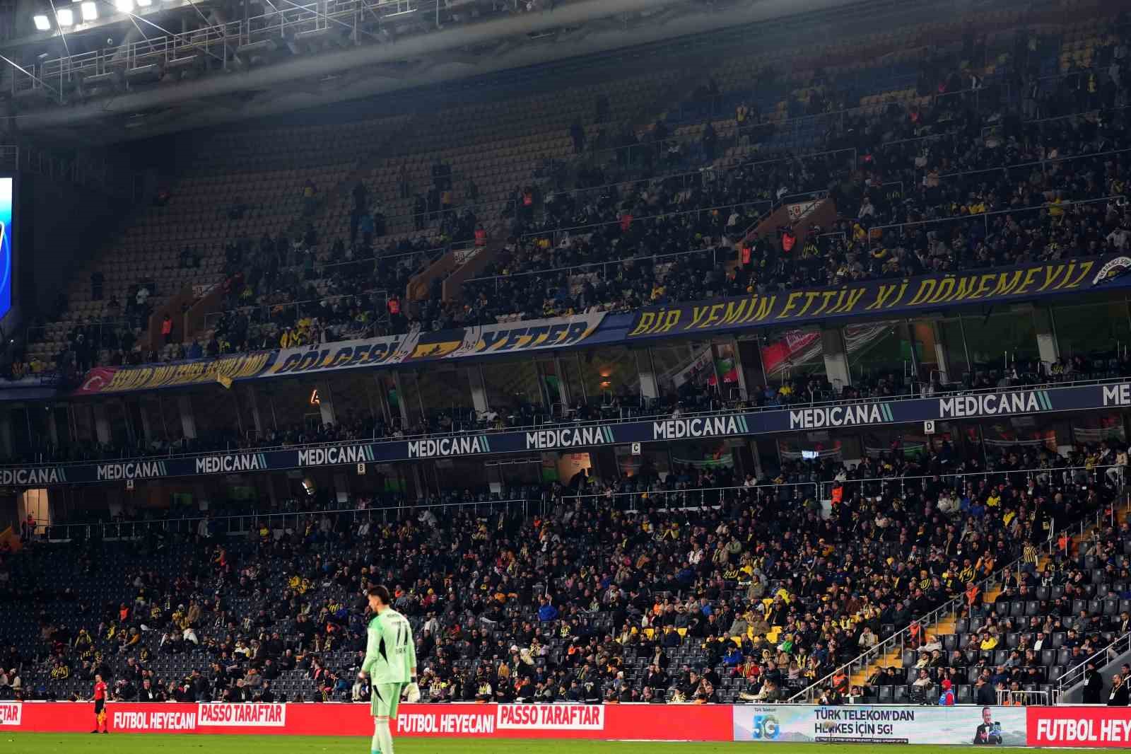 Trendyol Süper Lig: Fenerbahçe: 1 - Gaziantep FK: 0 (İlk yarı)
