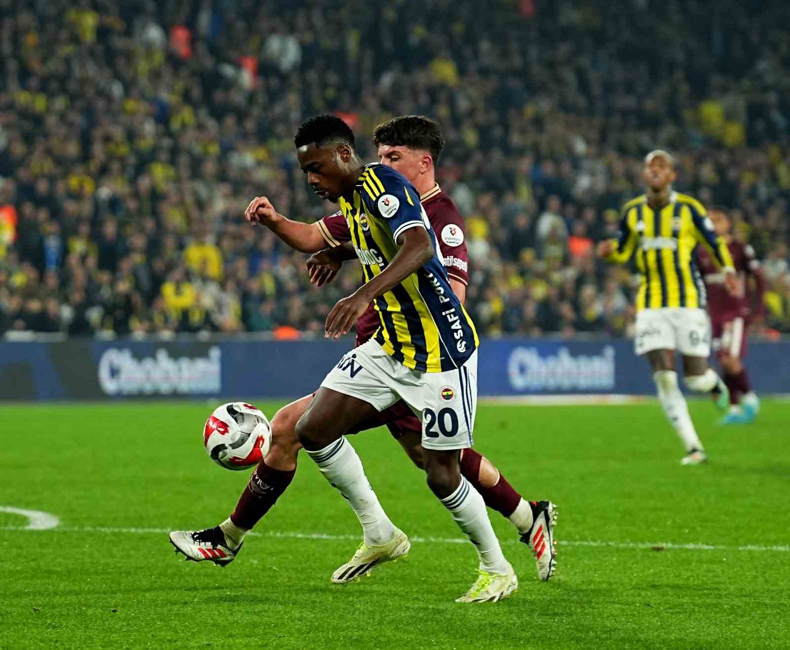 Trendyol Süper Lig: Fenerbahçe: 1 - Göztepe: 1 (Maç sonucu)
