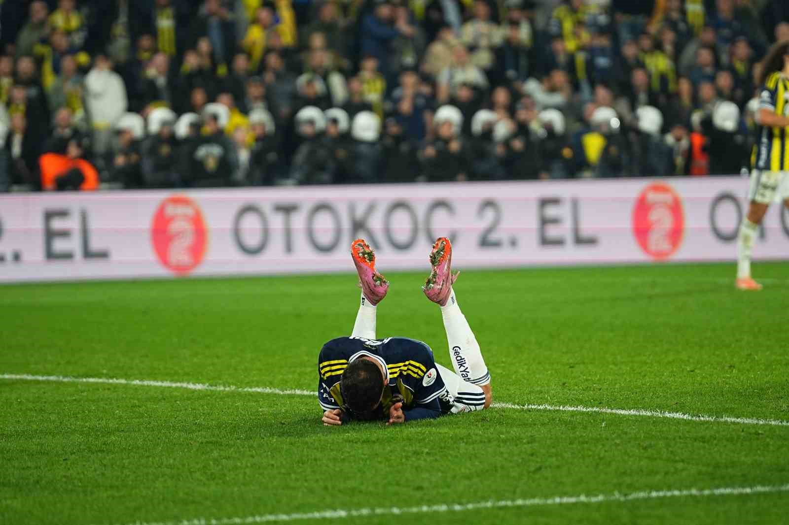 Trendyol Süper Lig: Fenerbahçe: 1 - Göztepe: 1 (Maç sonucu)
