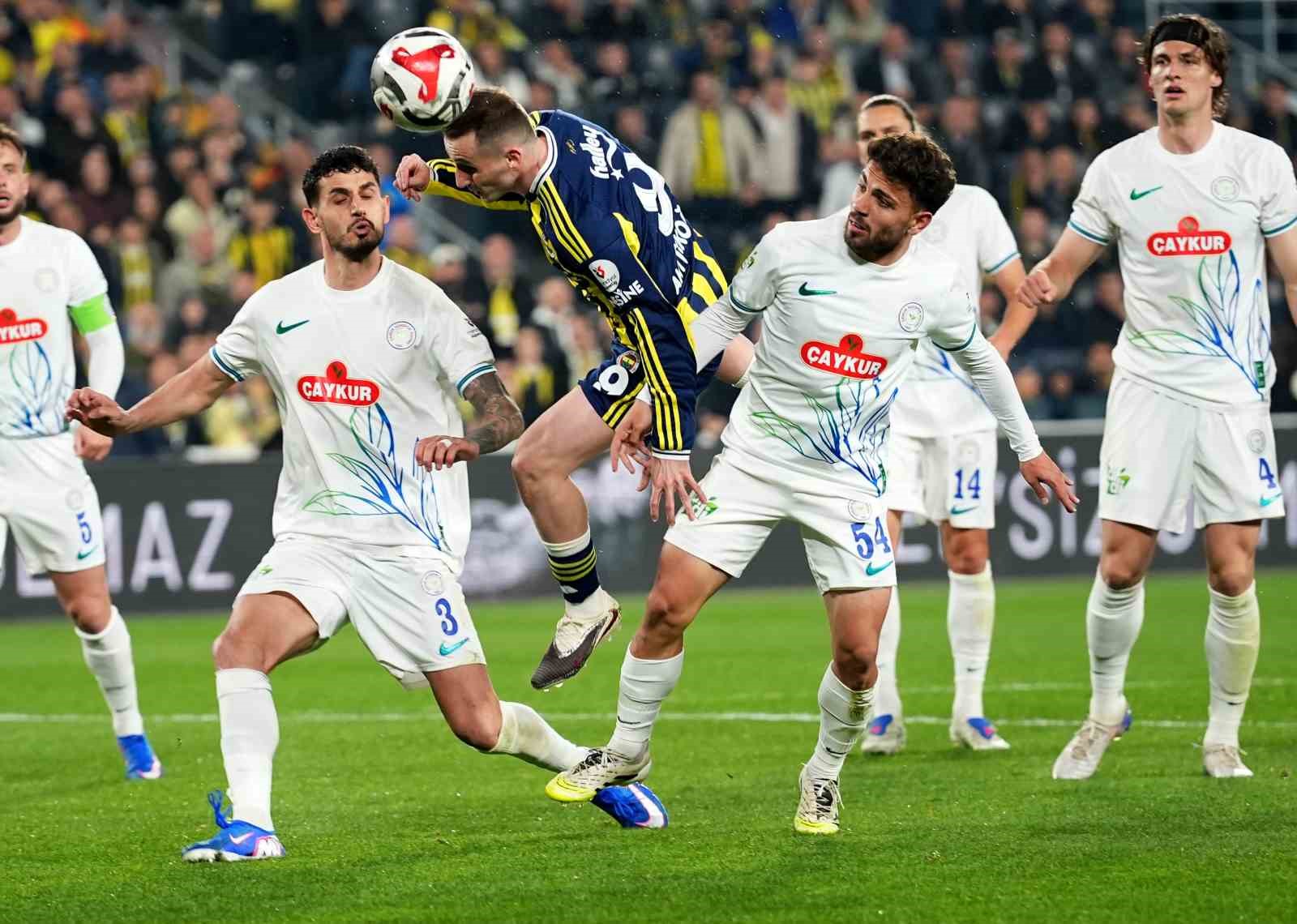 Trendyol Süper Lig: Fenerbahçe: 2 - Çaykur Rizespor: 2 (Maç sonucu)
