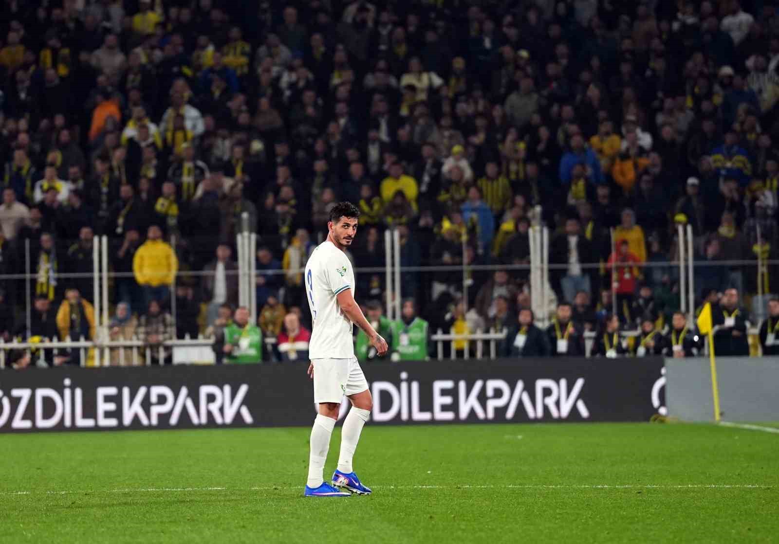 Trendyol Süper Lig: Fenerbahçe: 2 - Çaykur Rizespor: 2 (Maç sonucu)
