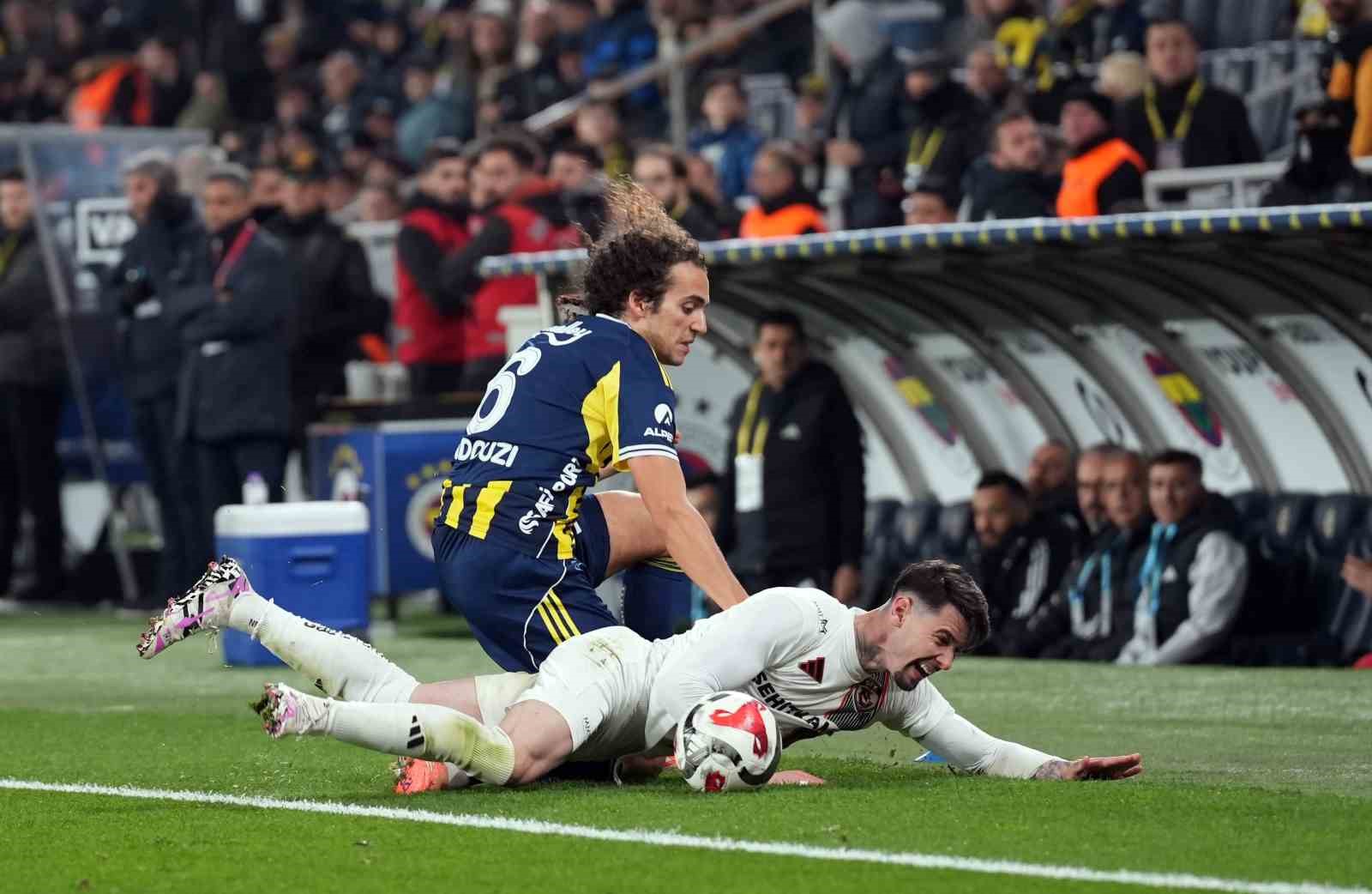 Trendyol Süper Lig: Fenerbahçe: 4 - Gaziantep FK: 1 (Maç sonucu)
