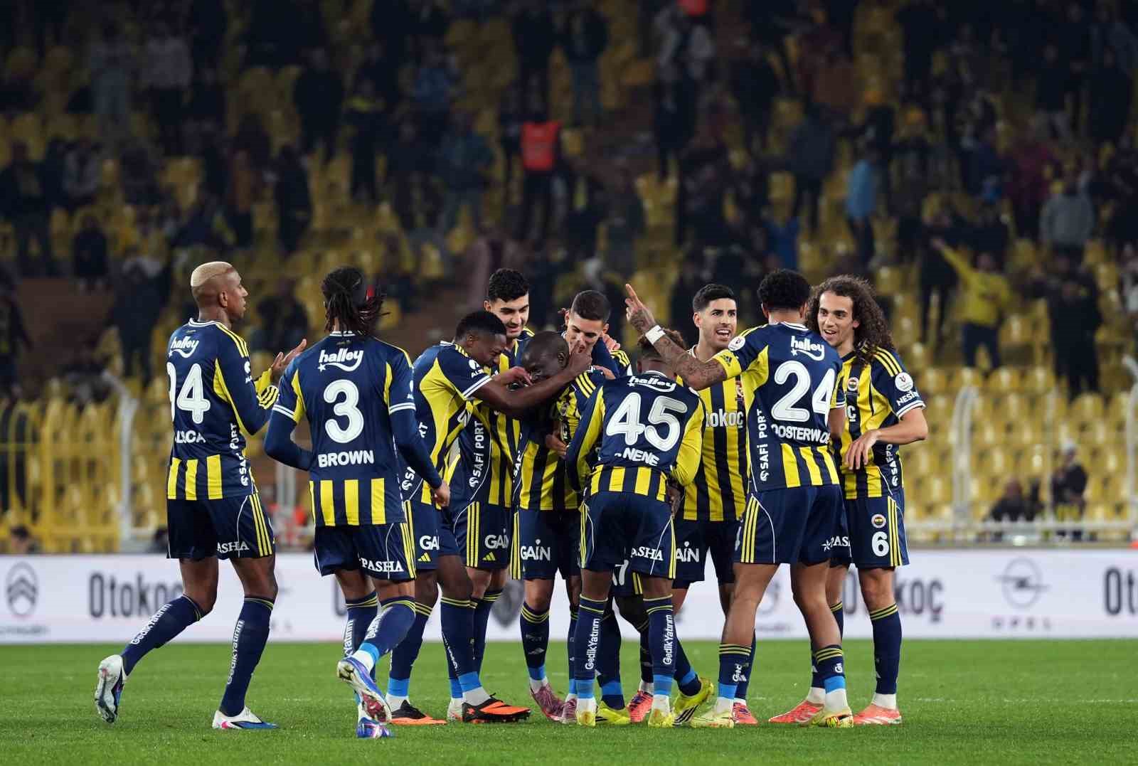 Trendyol Süper Lig: Fenerbahçe: 4 - Gaziantep FK: 1 (Maç sonucu)
