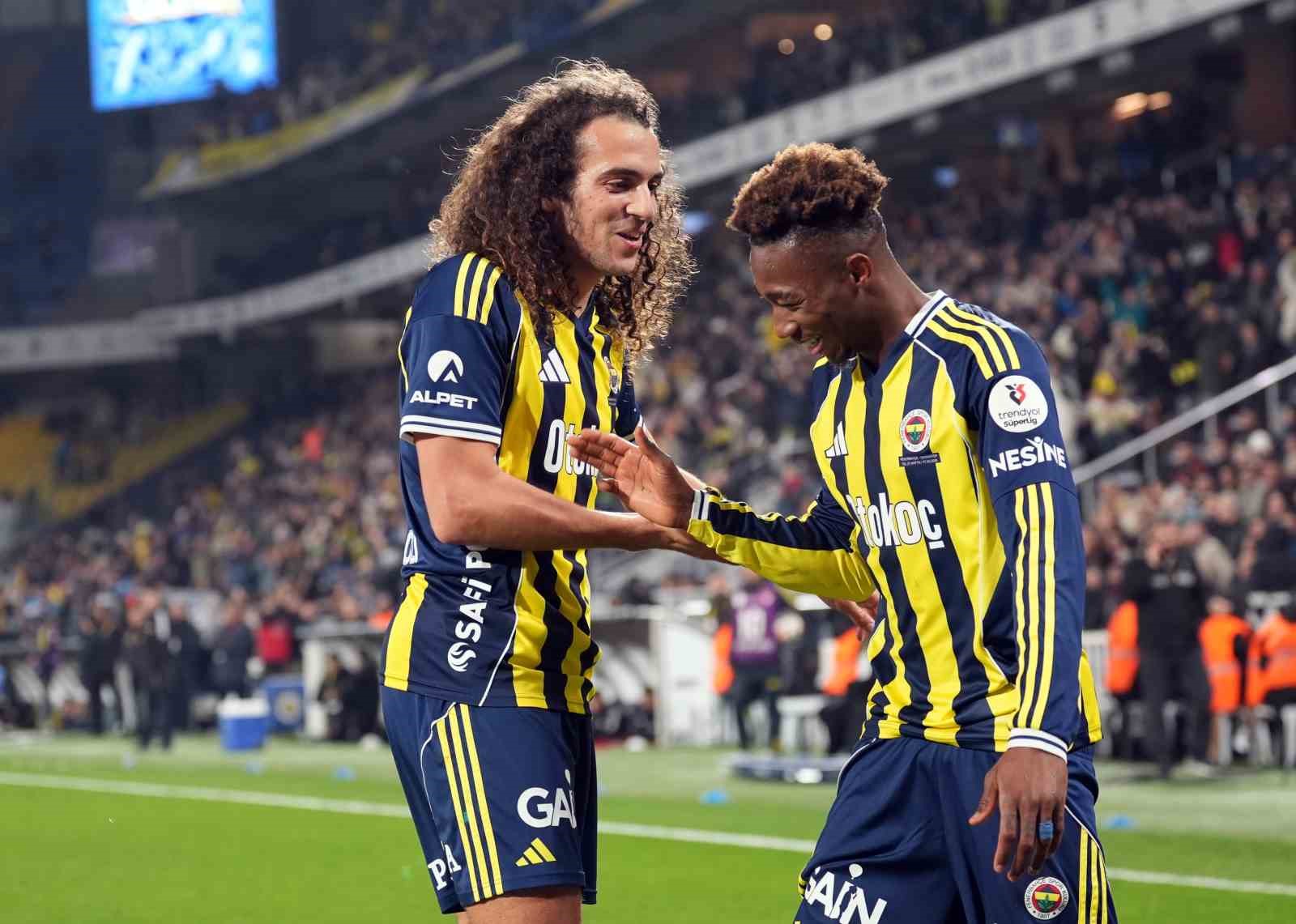Trendyol Süper Lig: Fenerbahçe: 4 - Gaziantep FK: 1 (Maç sonucu)
