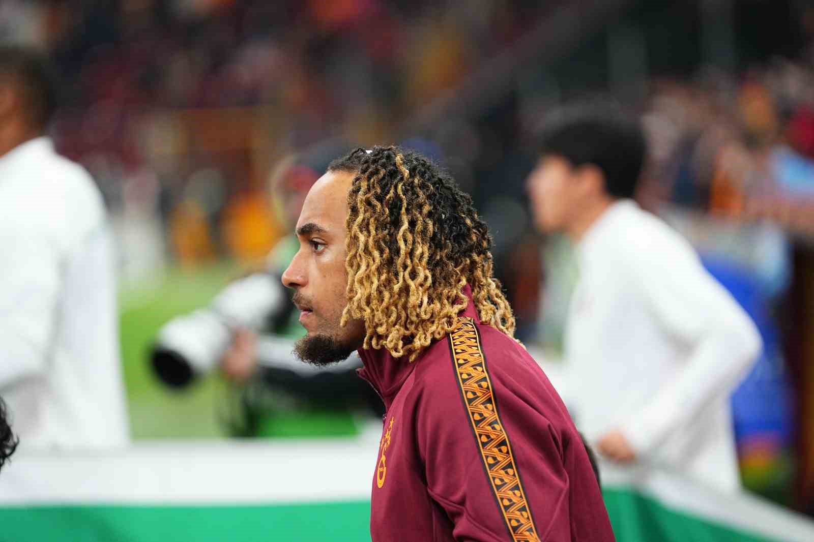 Trendyol Süper Lig: Galatasaray: 0 - Corendon Alanyaspor: 0 (Maç devam ediyor)
